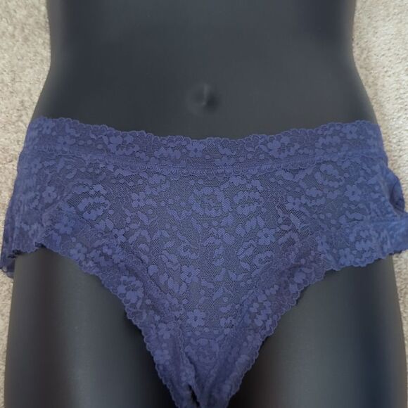 Victoria’s Secret Lace Panties - Picture 1 of 3